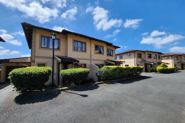 Set in an upmarket complex boasting 24 HR security andamp; monitored by blue security. At a whopping (139 SQM), offers 3 bedrooms (BIC) ...