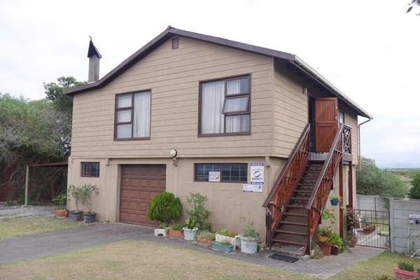 Dual Mandate. This three bedroom house also has a one bedroom flat. The main house is on ...