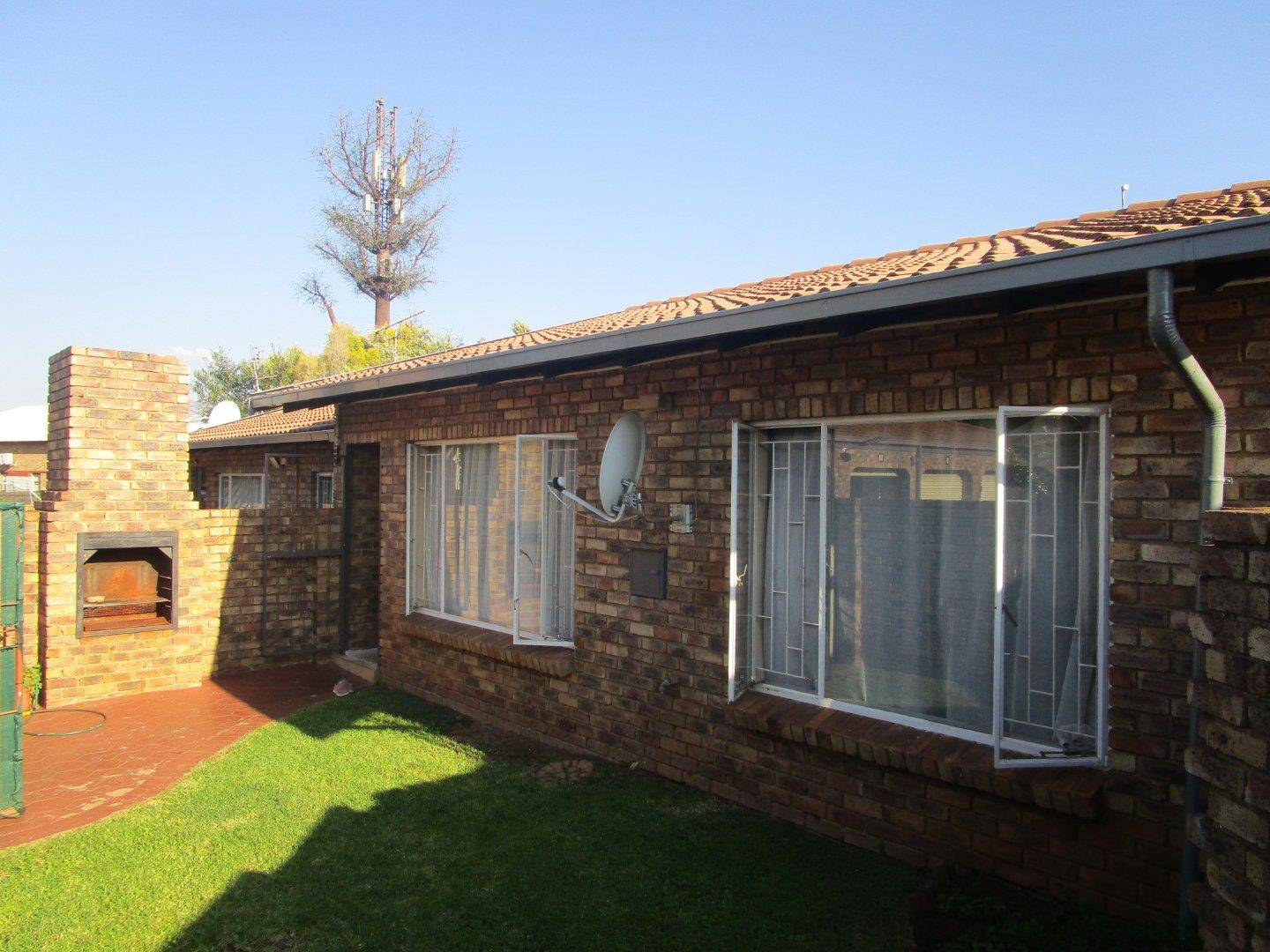 Lyttelton Manor Property Property and houses for sale in Lyttelton