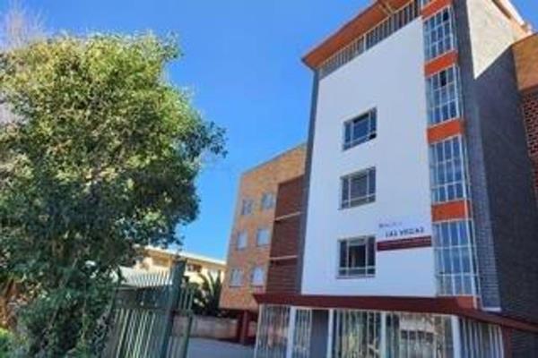 Bachelor flat with Kitchen &amp; Bathroom.
Municipal water &amp; Electricity payable at Procor.
Refuse &amp; Sewerage - R 347