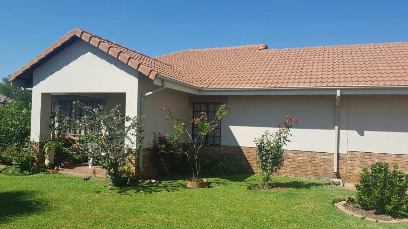 2 Bedroom Townhouse for sale in Montana P24114008999