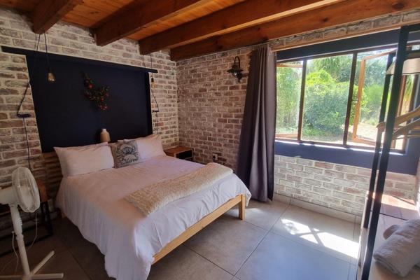 Modern recently renovated house in Botterkloof estate with 3 bedrooms, 2 bathrooms, a ...