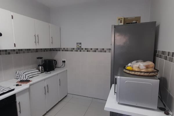 Lovely Duplex with 3 bedrooms, 2 bathrooms (MES) &amp; separate toilet downstairs, a lounge, &amp; a dining room, also a fitted ...