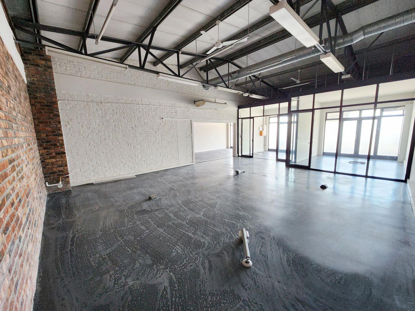 Commercial property to rent in Westlake P24114010554