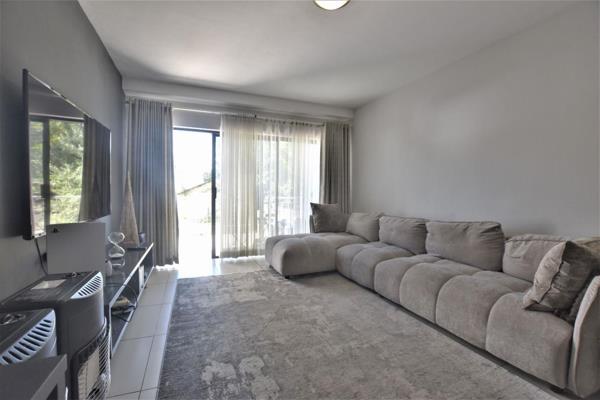 Beautiful 2 Bed 2 Bath Apartment For Sale in Rivonia/Edenburg area.
The building allows to run Airbnb and it is with prepaid ...