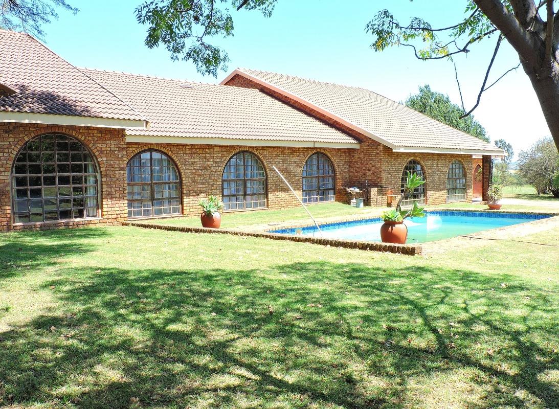 Farm for sale in Hartbeesfontein AH - P24-114014669