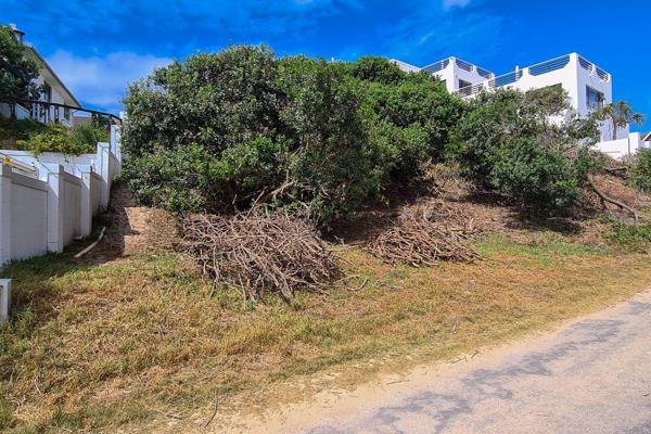 721sqm is the size of this vacant piece of land that is also walled off on two side. Why not make this property your own? Once you have ...