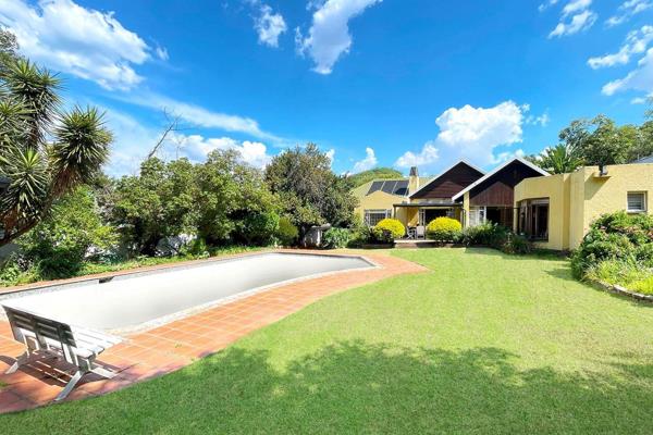 A renovators dream located in a 24-hour boomed enclosure in Elton Hill. The home provides a secure and peaceful environment, a blank ...