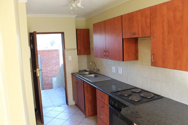 A Bargain in the Market, offering 2 Bedrooms, 1 Bathroom, Kitchen and Lounge.

There is ...