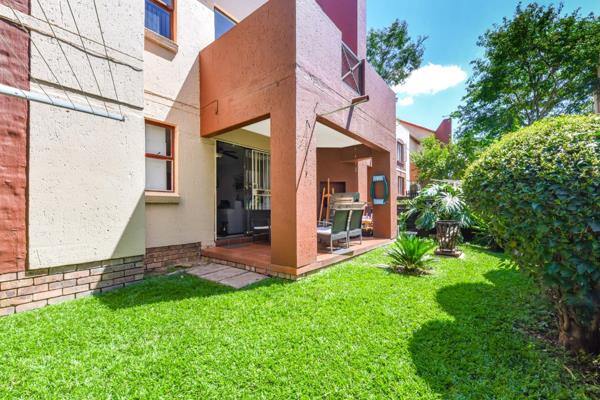 Priced to sell, this charming 2-bedroom property with a private garden is situated in the secure and tranquil Santa Fe complex in ...