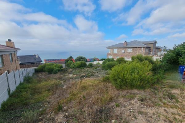 Situated in the picturesque coastal town of Dana Bay, this 735m2 vacant land parcel ...