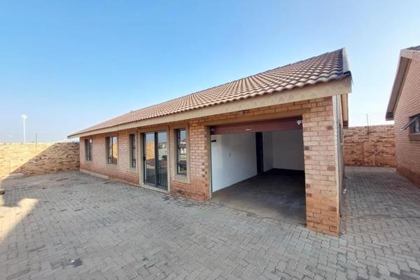 Newly Developed Modern 3 Bedroom 2 Bathroom Simplex for Sale in Secure Complex

Newly built modern 3 Bedroom, 2 Bathroom, single ...