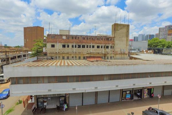 This spacious commercial / residential property is located directly opposite UJ ...