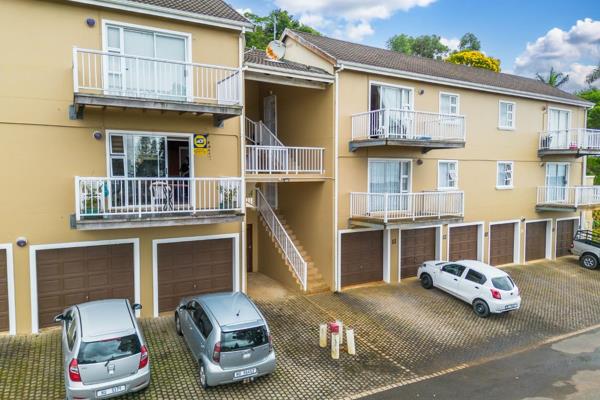 Positioned in Padfield Park is this modern 2 bedroom and 1 bathroom apartment with 2 ...