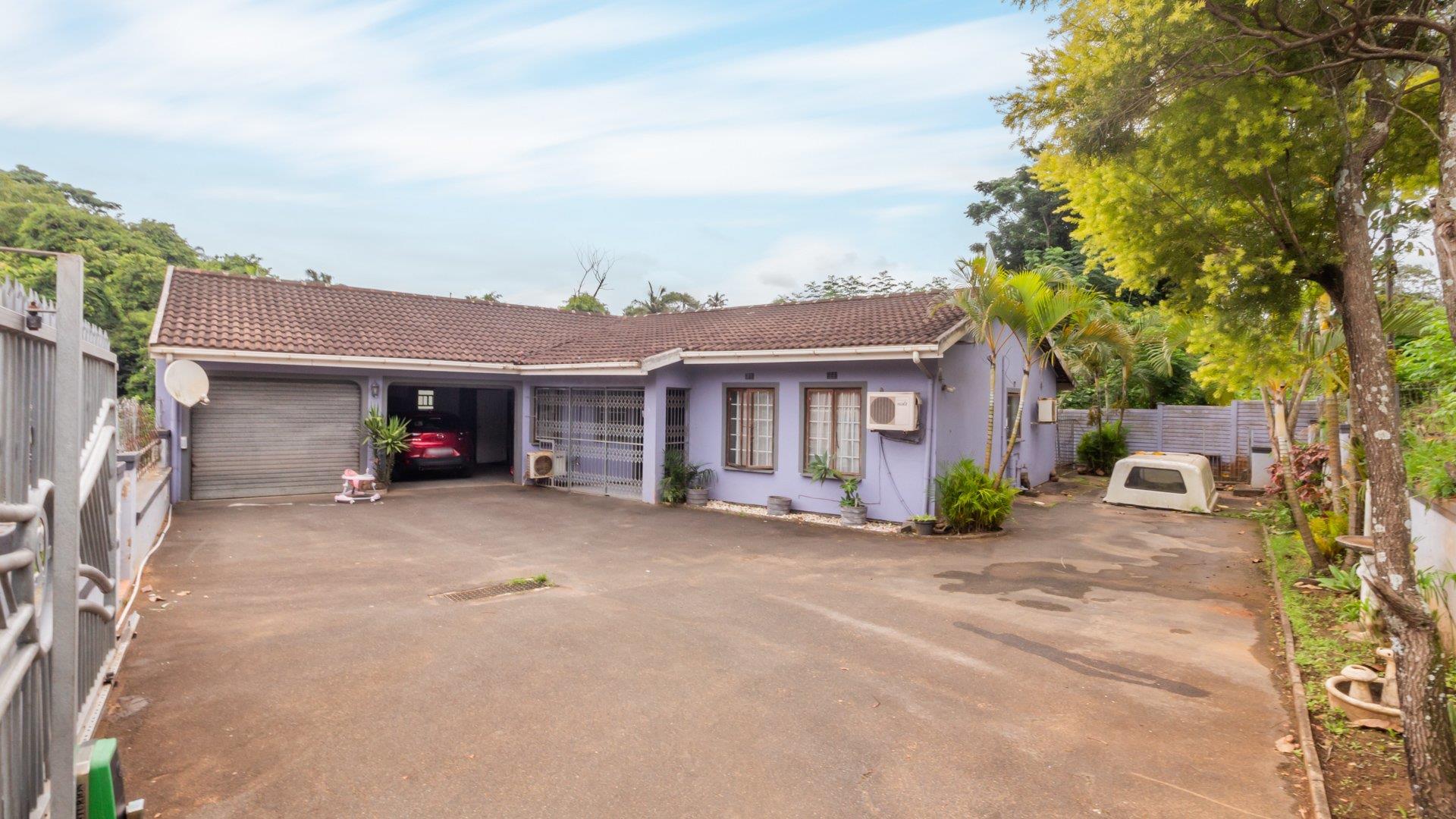 3 Bedroom House for sale in Mobeni Heights P24114034642