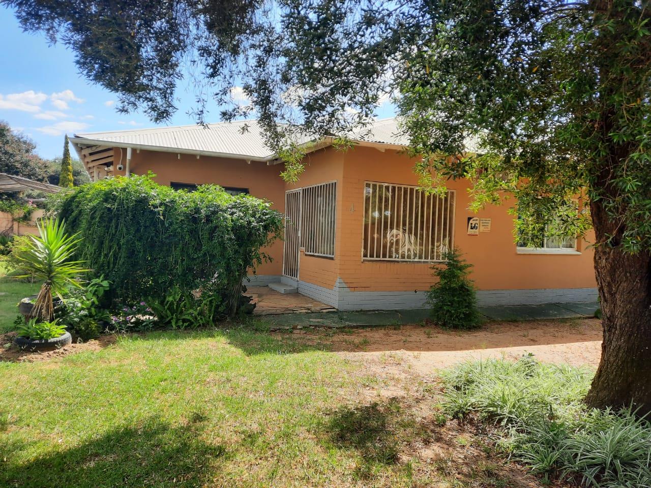 4 Bedroom House for sale in Odendaalsrus P24114034843