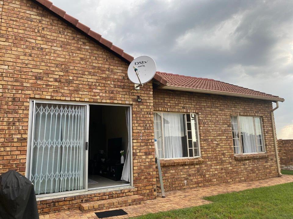 3 Bedroom Townhouse to Rent in Kyalami Hills
