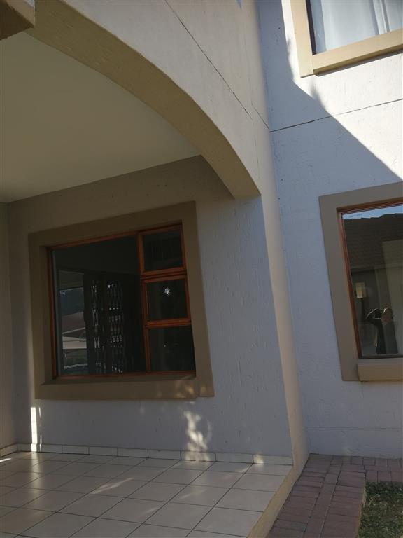 2 Bedroom Townhouse to Rent in Emfuleni Golf Estate