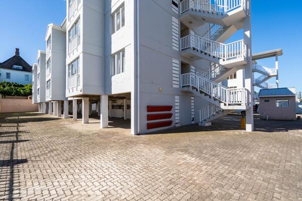 Somerset Corner is one of the closest apartment complexes to Rhodes University and it is less than 200m from the main shopping centre ...