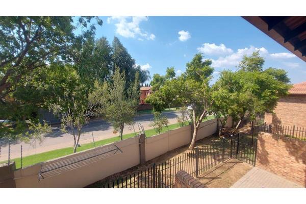 Charming Apartment for Sale in Newmark Estate – Ideal for First-Time Buyers or Investors!
Tenant ready!
Features:1 Spacious Bedroom1 ...