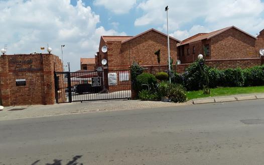 2 Bedroom House for sale in Naturena