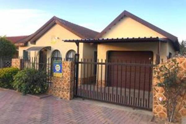 Discover the epitome of comfort and security in Lagae la Batho, Polokwane with this charming rental property. This spacious 3-bedroom ...