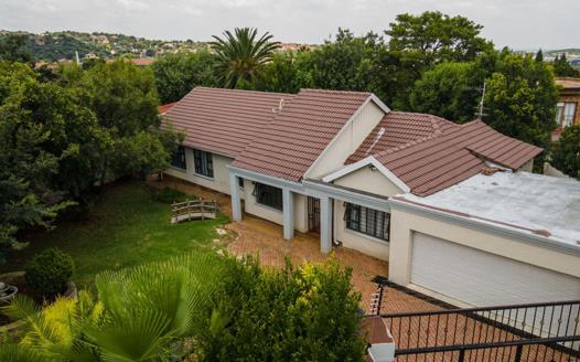 4 Bedroom House for sale in Mulbarton