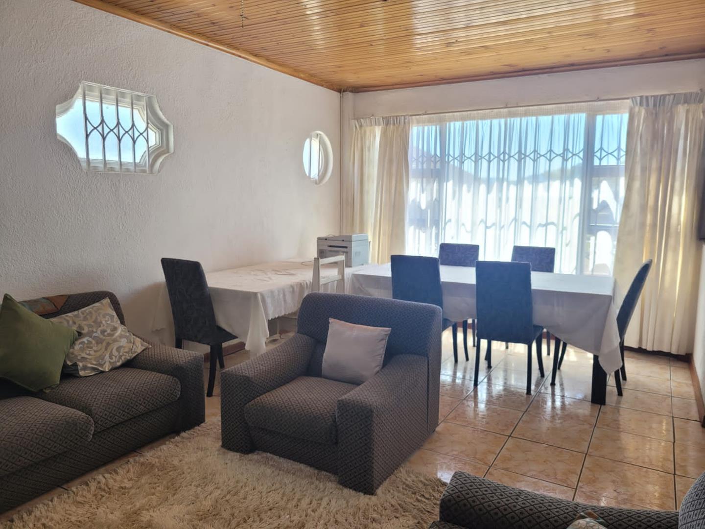 5 Bedroom House to rent in Heathfield P24114038769