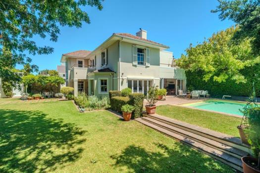 4 Bedroom House for sale in Rondebosch