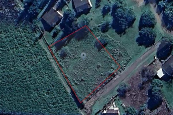 Discover endless possibilities with this spacious 2445 sqm vacant land in Gingindlovu. Situated in a desirable location, this plot ...