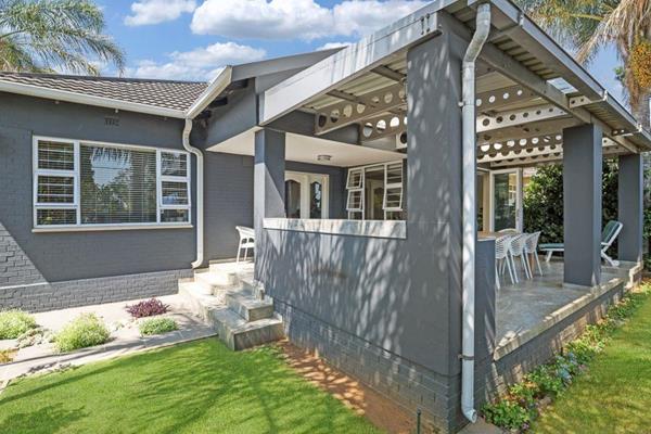 Charming, Bright and Inviting – Spacious family home 

 This magnificently renovated three bedroom home has beautiful sun drenched open ...