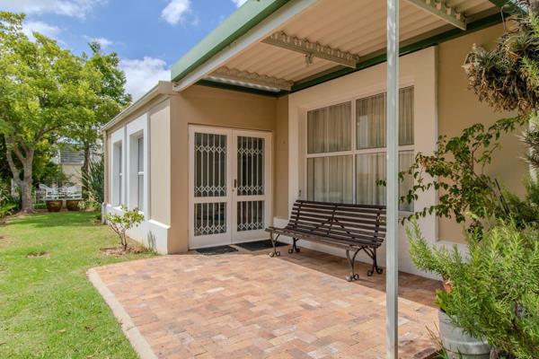 This is your chance to move to a well run, well established Retirement Village situated in the prime area of the Van Riebeeckshof ...