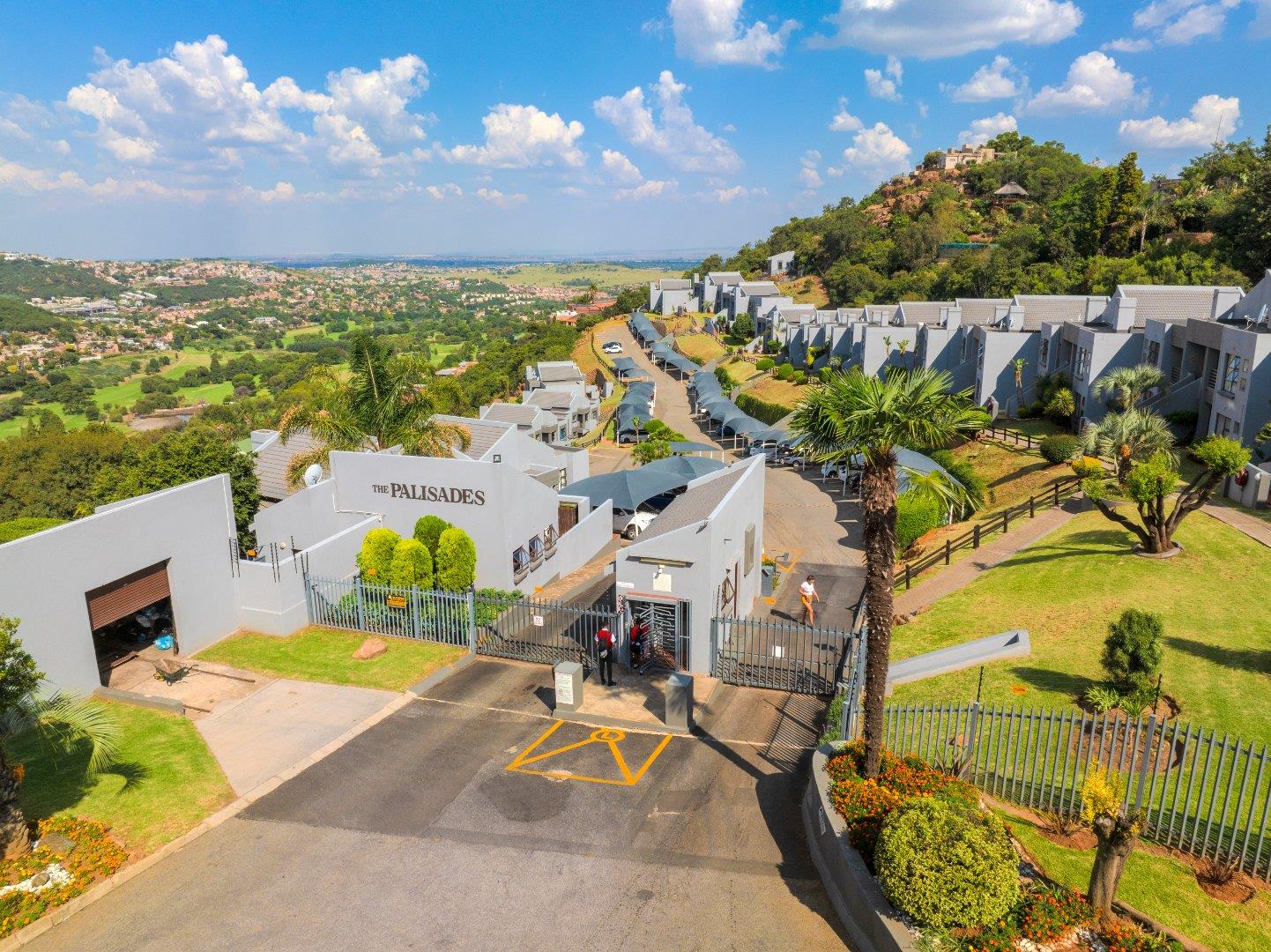 3 Bedroom Apartment / flat for sale in Glenvista P24114046592