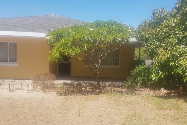 This massive property consists of 1987 sqm and is ideal for further development or is ready-to-move-in as it is in very good condition. ...