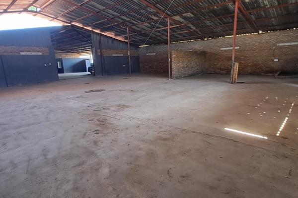 This Industrial Workshop in Potchefstroom Industrial is easy accessible from various key roads.

This solidly built and ...