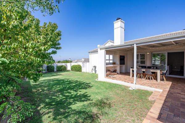 Situated in the popular Pinehurst area, this well-kept home features four bedrooms, of which three have built-in cupboards, and the ...