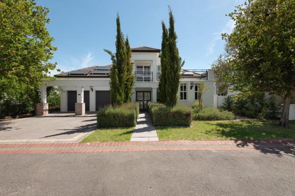 Exclusive Sole Mandate. This charming four-bedroom family home is nestled in the established Phase 1 of Val de Vie Estate, where lush ...