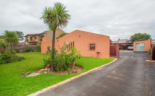 3 Bedroom House for sale in Witpoortjie