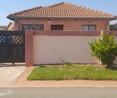 House for sale in Protea Glen