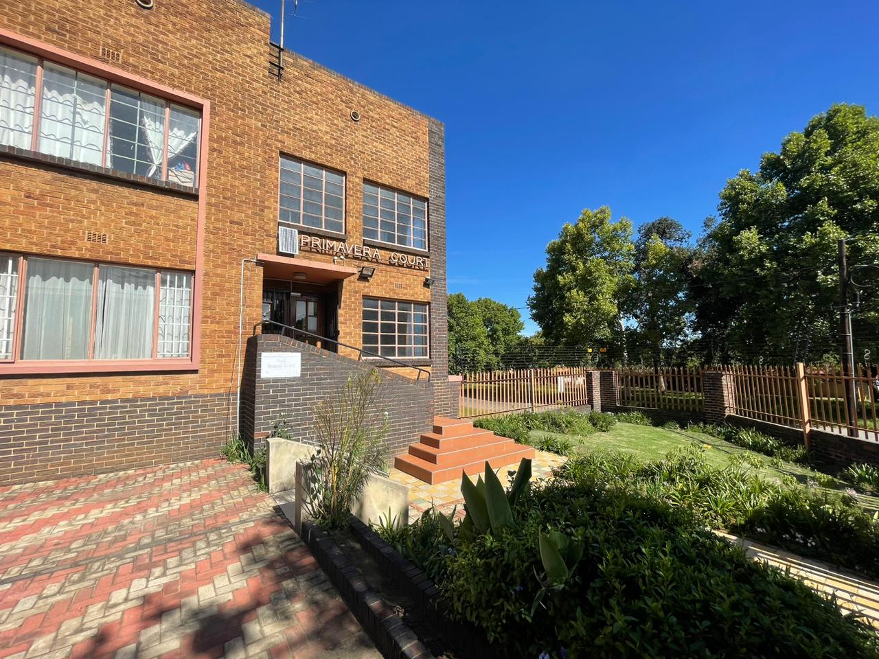 2 Bedroom Townhouse to rent in Farrarmere P24114055858