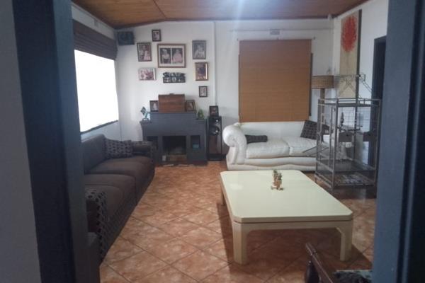 3 Bedroom house for sale in Boulevard, CE1.

Well maintained house in boulevard offers you 3 bedrooms, 1.5 bathrooms, a dining area ...