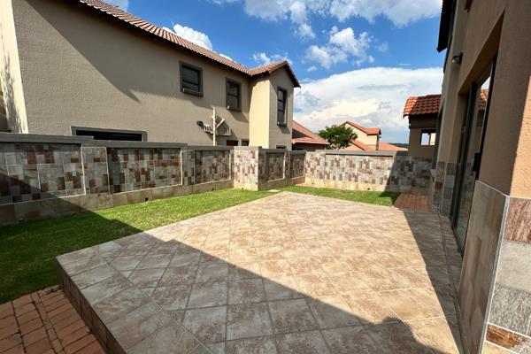 Situated within the tranquil enclave of Thatchfield in Centurion, this exquisite ...