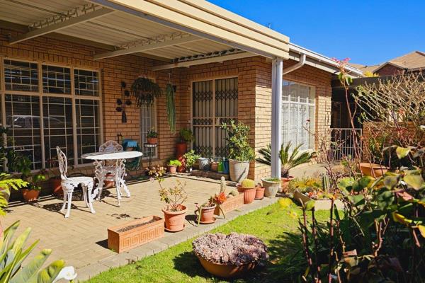 Be amazed to find this gem in the popular Stellenryk Retirement Village in Universitas ...