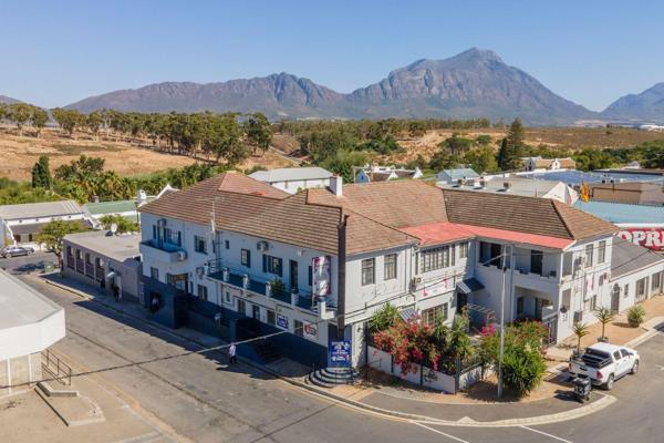 Welcome to Bougainvillea B&amp;B, your gateway to a thriving business venture in the heart of Tulbagh. Centrally located, this charming ...