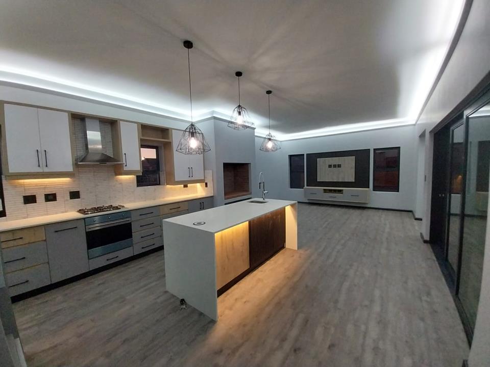 Listing number: P24-112780479, Image number: 1