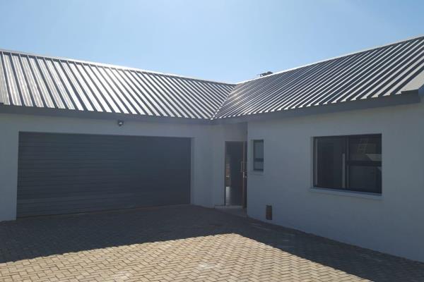 Beautiful newly built lock up and go home in secure estate
3 bedrooms
2 bathrooms , one ...