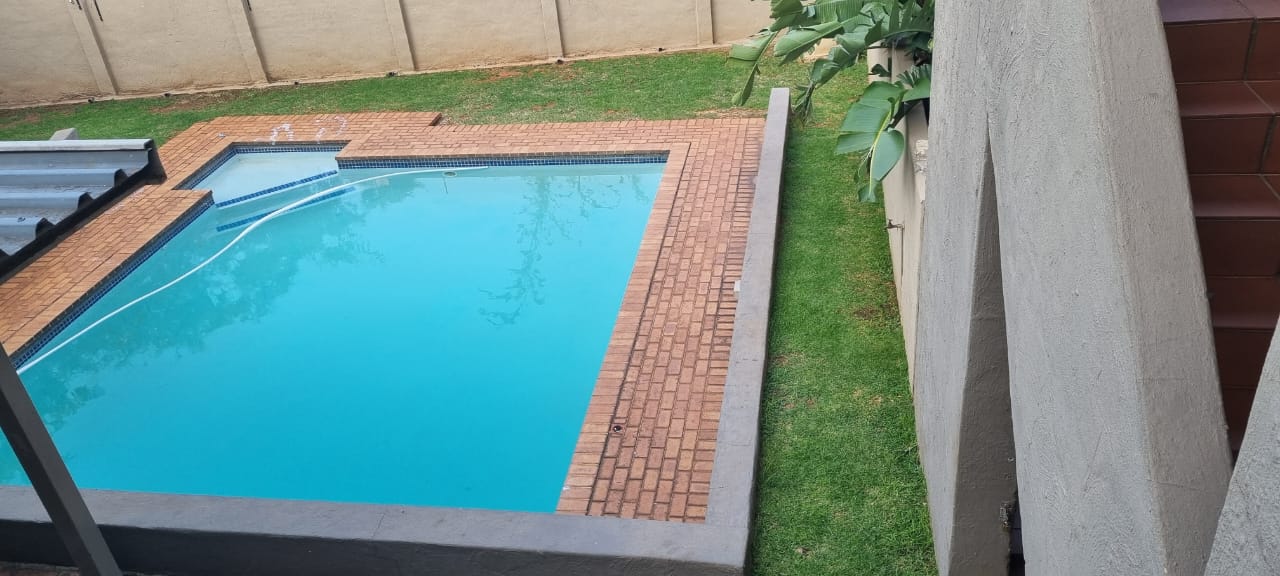 Mulbarton Property Townhouses for sale in Mulbarton