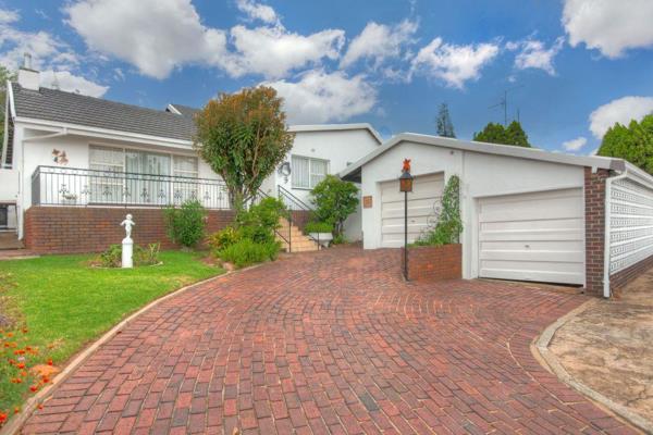 This lovely neat property consist of Welcoming Entrance Hall. Balcony with most ...