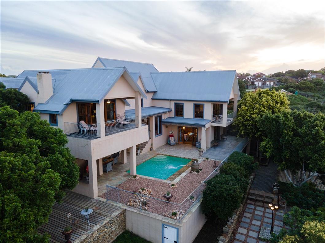 3 Bedroom House for sale in Wavecrest P24113767177