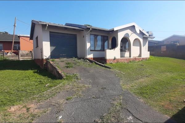 Serious seller looking for a serious buyer for this lovely two bedroom house in Umlazi.
This lovely home comes with a garage, veranda ...